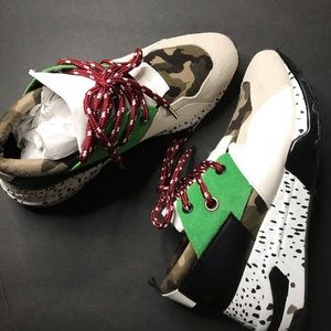 Steve Madden Sneakers